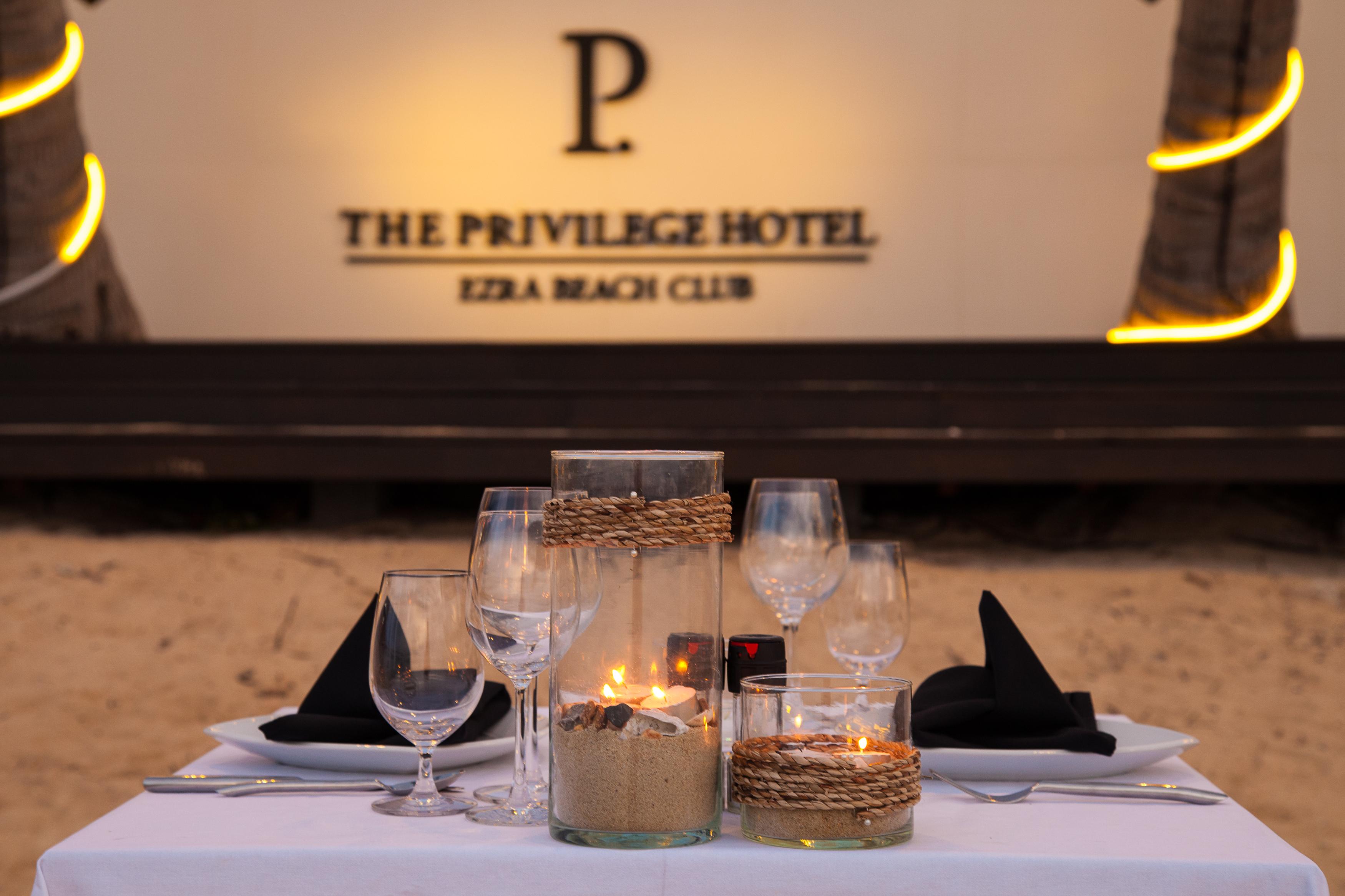 The Privilege Hotel Ezra Beach Club Банграк-Біч Екстер'єр фото